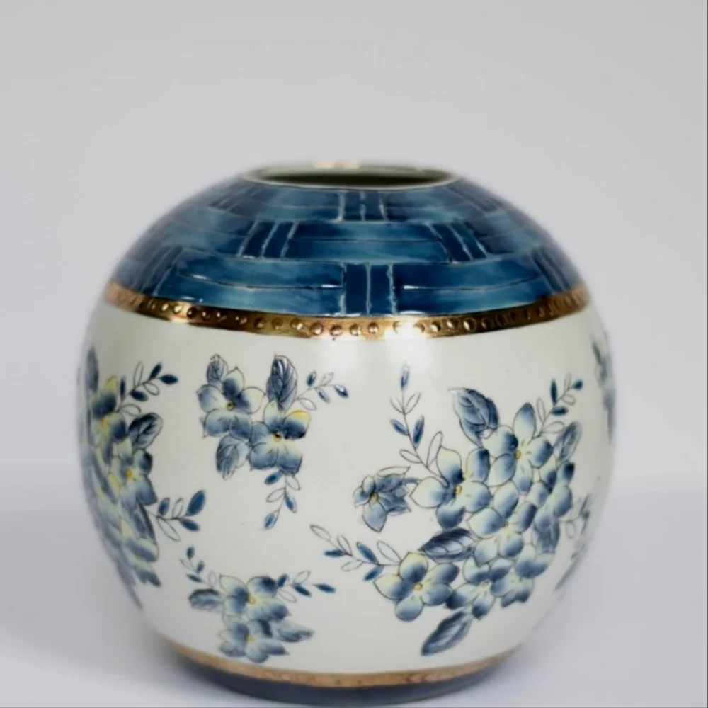 Blue & white Japanese vase round gold details vintage pottery